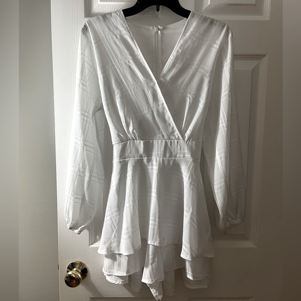 White long sleeve cocktail dress